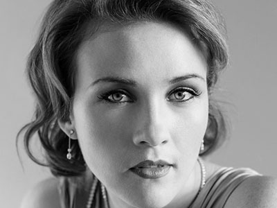 Sasha Cooke - Opera Mezzo-soprano of English National Opera